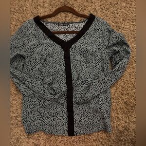 Only worn once women’s medium dusty blue animal print blouse